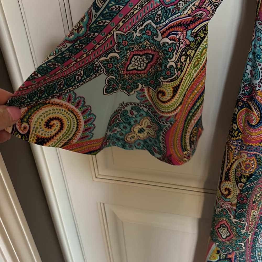 Multicolor Paisley Shift Dress with Flared Sleeves - Picture 5 of 7